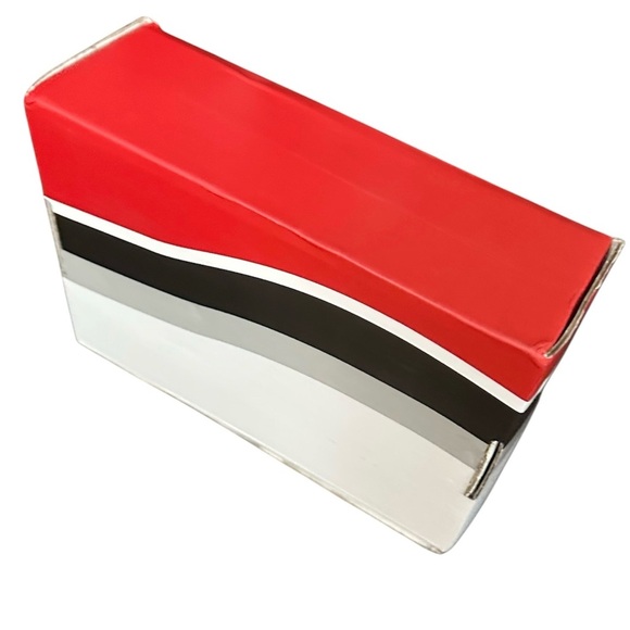 NEW Pokemon Scented Bath Bomb Gift Set 6 PokeBalls Captain Pikachu Towel Scrubby - Picture 3 of 3